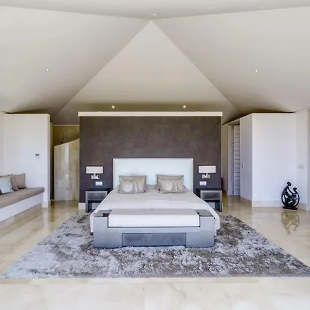 Exclusiva Con Terraza Y Jardin