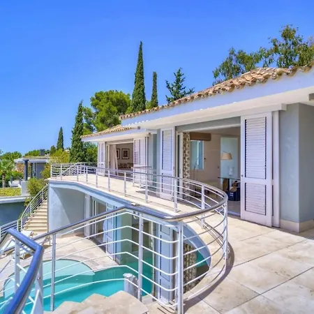 Exclusiva Con Terraza Y Jardin Malaga